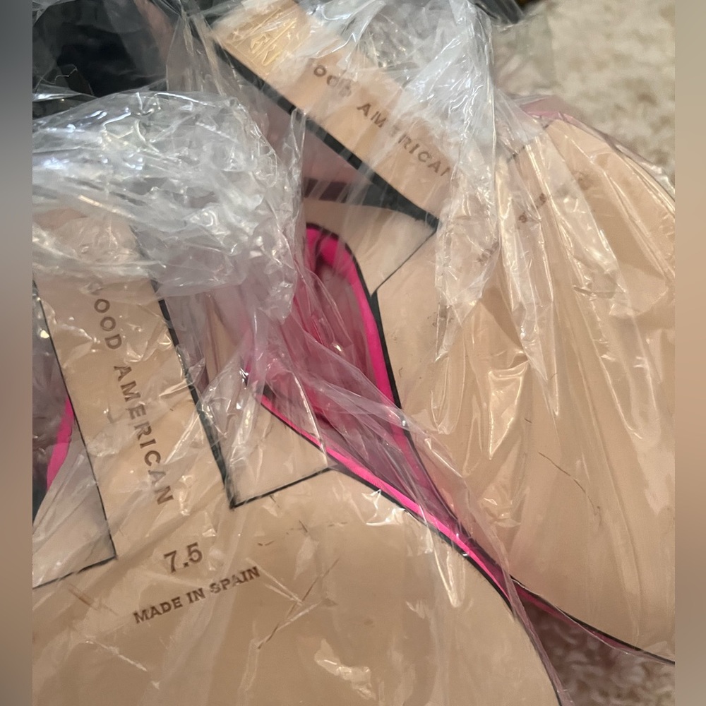 NWOT! Good American Clear Wedge Sandals - Picture 4 of 4